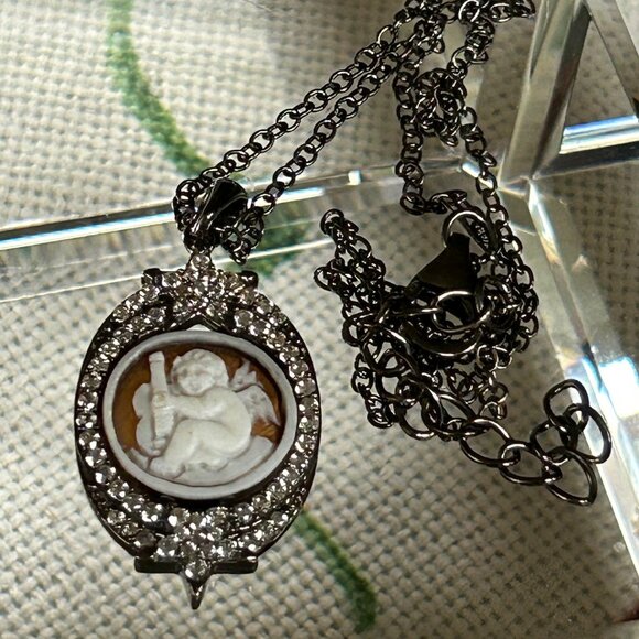 Rarities Carol Brodie "Little Angel" Carved Cameo Pendant with Chain - Picture 4 of 13